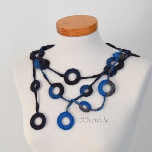 Crochet circle necklace in shades of blue, N377