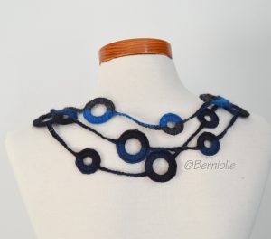 Crochet circle necklace in shades of blue, N377