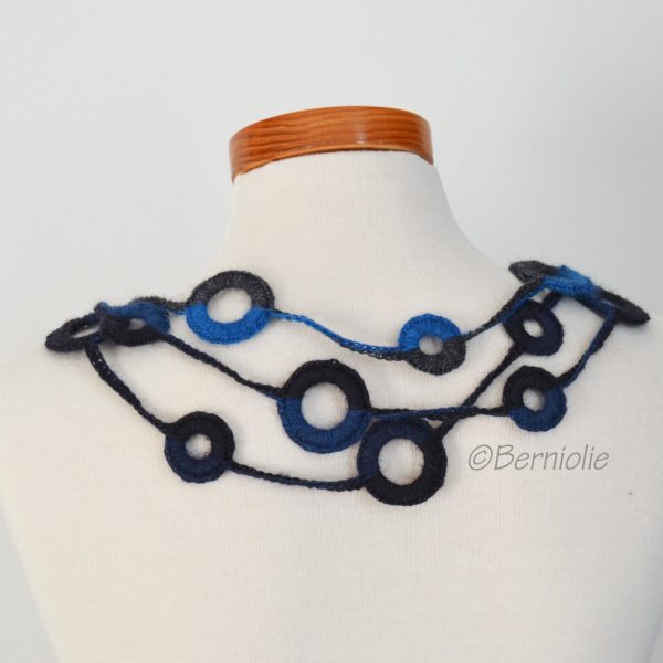 Crochet circle necklace in shades of blue, N377