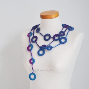 Crochet circle necklace shades of blue and purple, N381