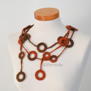 Crochet circle necklace shades of brown and orange, N378