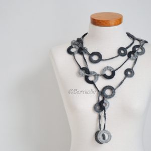 Crochet circle necklace shades of grey, N392