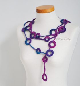 Crochet circle necklace, shades of pink and purple, N388