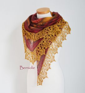 Knitted shawl with golden crochet lace trim, N277