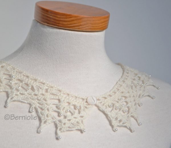 Lace crochet collar, Ivory alpaca, P412