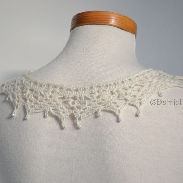 Lace crochet collar, Ivory alpaca, P412