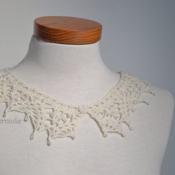 Lace crochet collar, Ivory alpaca, P412