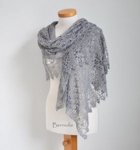 GRACE, Crochet shawl pattern pdf
