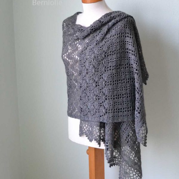 Izumi, Crochet shawl pattern pdf