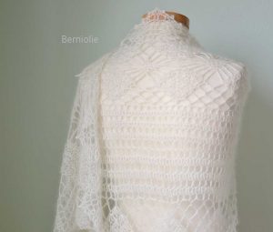 LUNA, Crochet shawl pattern pdf